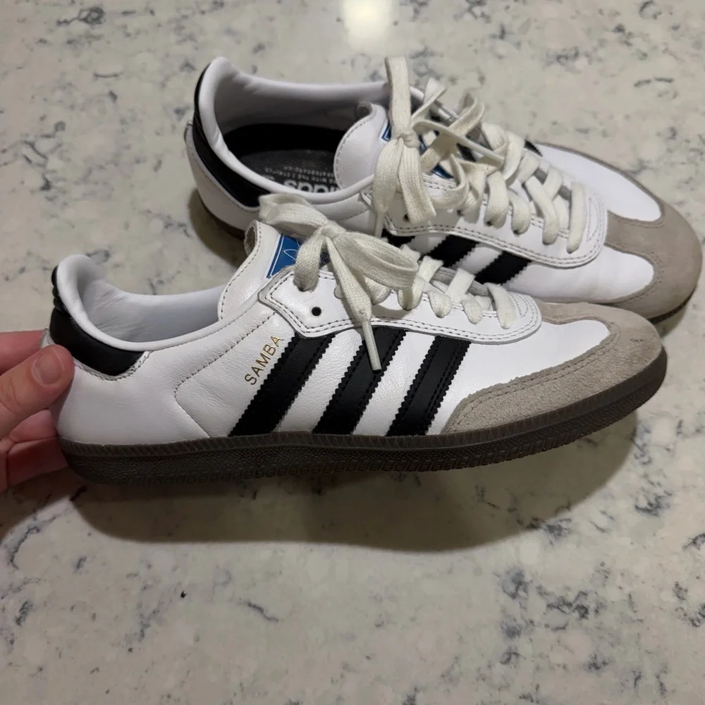 Adidas Sambas — Men’s 7
